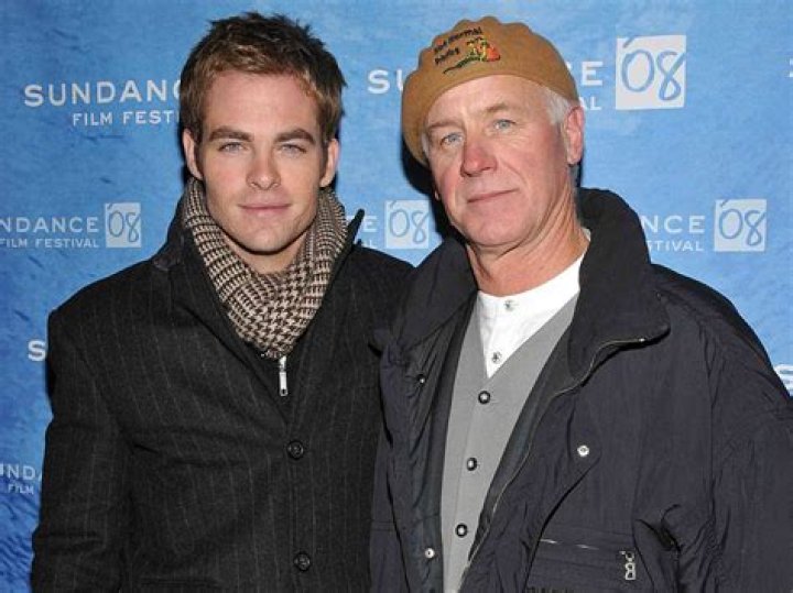 Chris Pine’s Net Worth, Age, Height, Weight, Girlfriend, Dating, Bio-Wiki