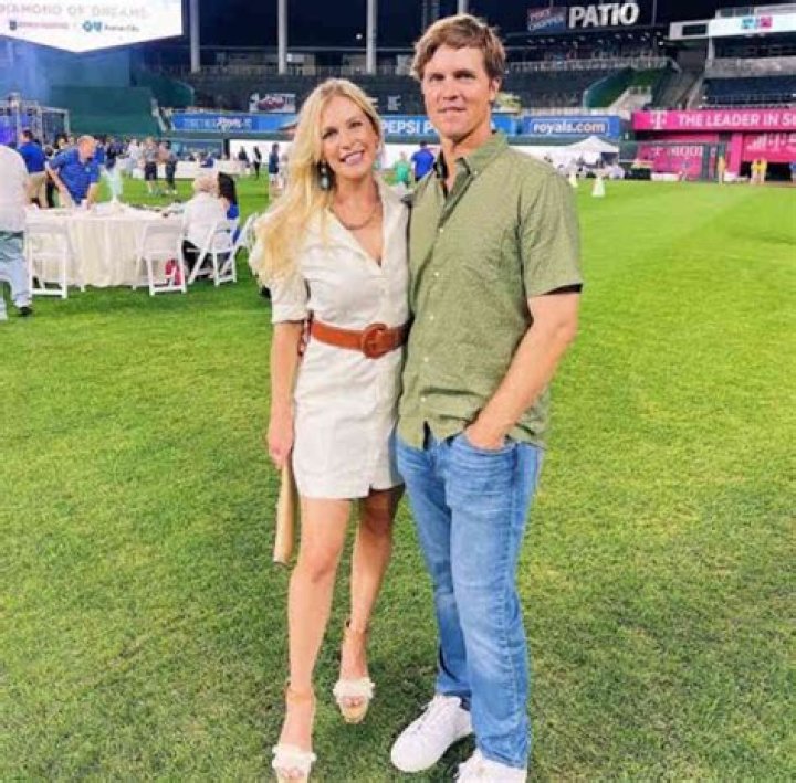 Zack Greinke Bio, Age, Wife, Contract, Net Worth, Height and Disease